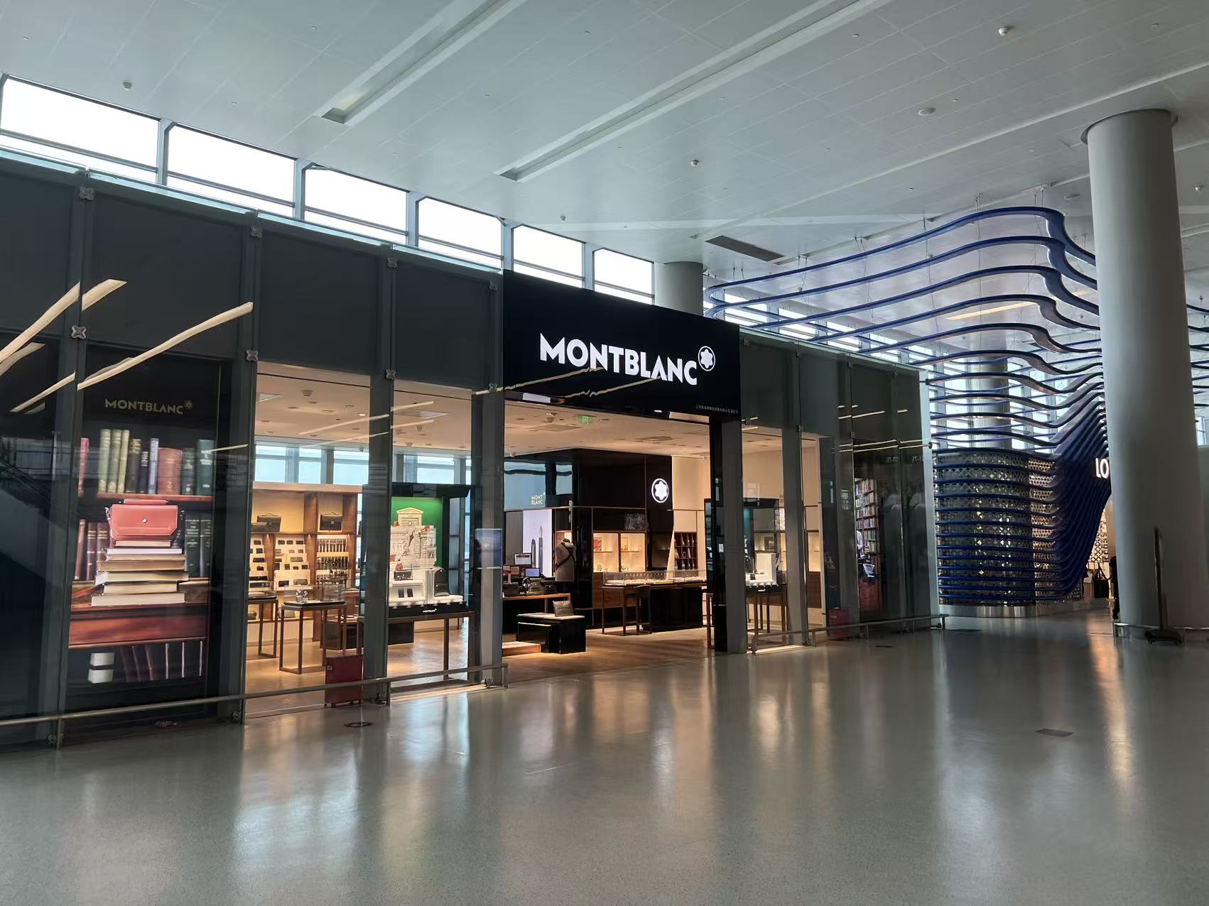 MONTBLANC storefront